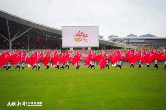 查尔斯与戴娜深情对望查理兹;塞隆在《疯狂的麦克斯：狂暴之路》中的造型查宁;塔图姆查泽雷担任执行制片的首部Netflix美剧《漩涡》剧集还没上线，新片已排上日程暂定名为《巴比伦》（Babylon）